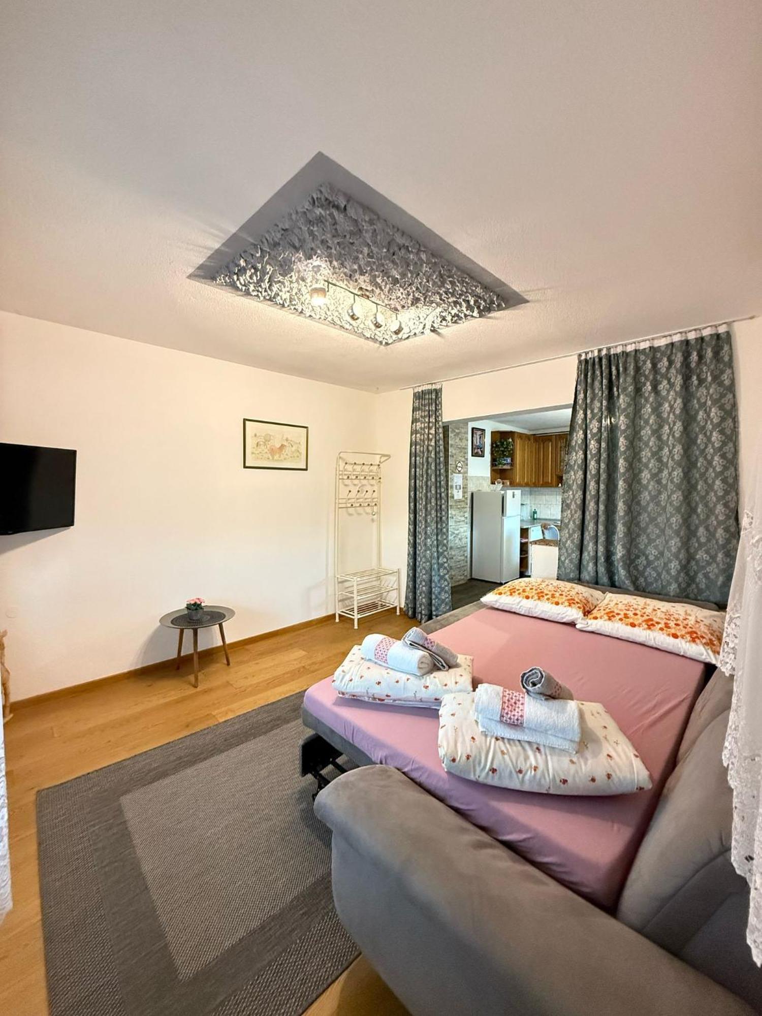 Apartments Marija Vrelo Koreničko Exterior foto